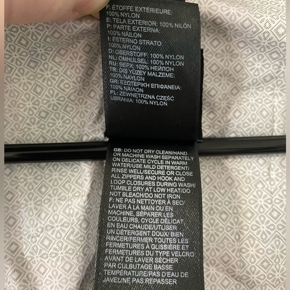 The North Face Rain Jacket - Picture 5 of 5